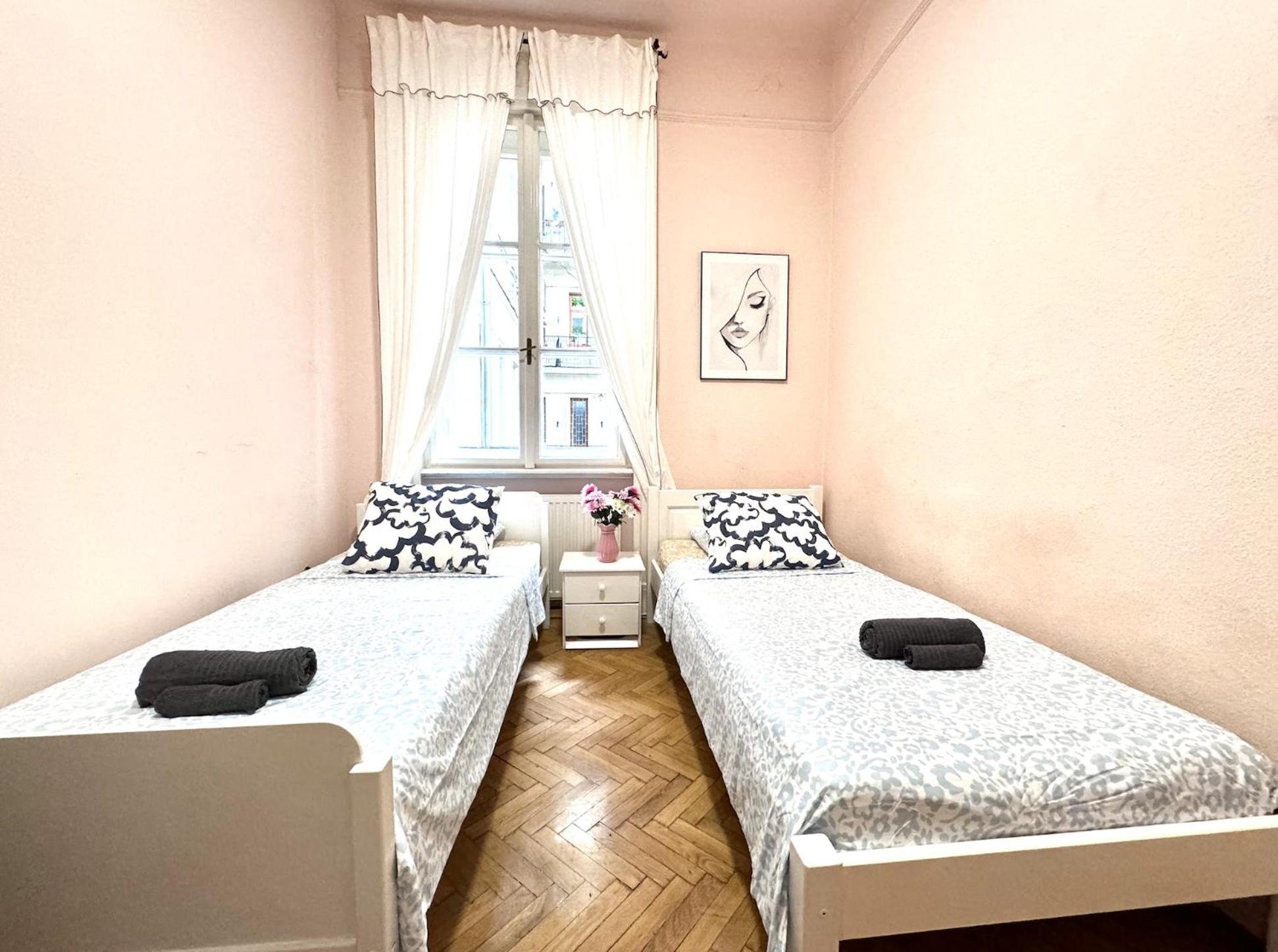 Y Central Station Private Rooms Budapeszt Zewnętrze zdjęcie